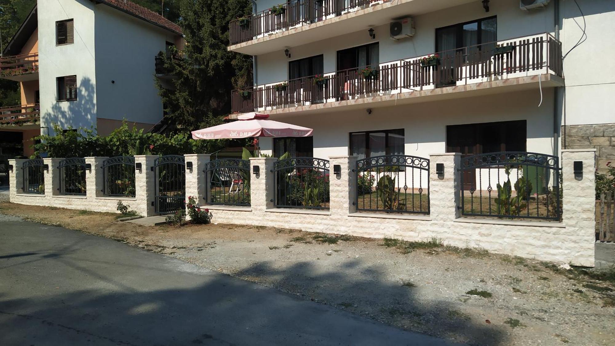 Apartmani "Vila Jelena" Arandjelovac Exterior photo